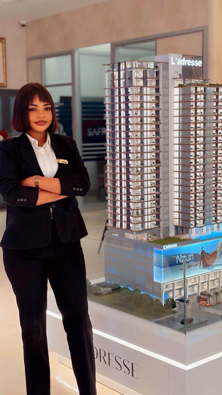 Agathe Kanda, conseillère en immobilier — programmes neufs