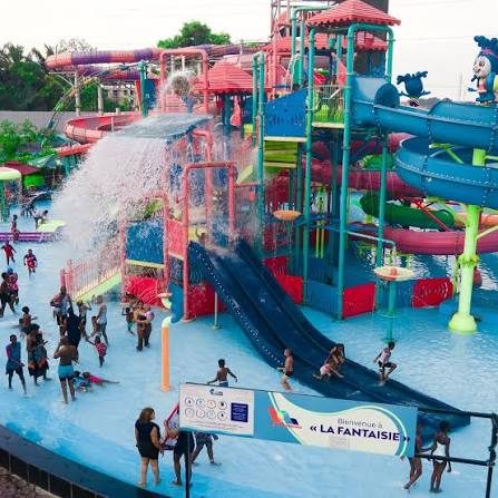 Les toboggans d'Aqua Splash Water Park