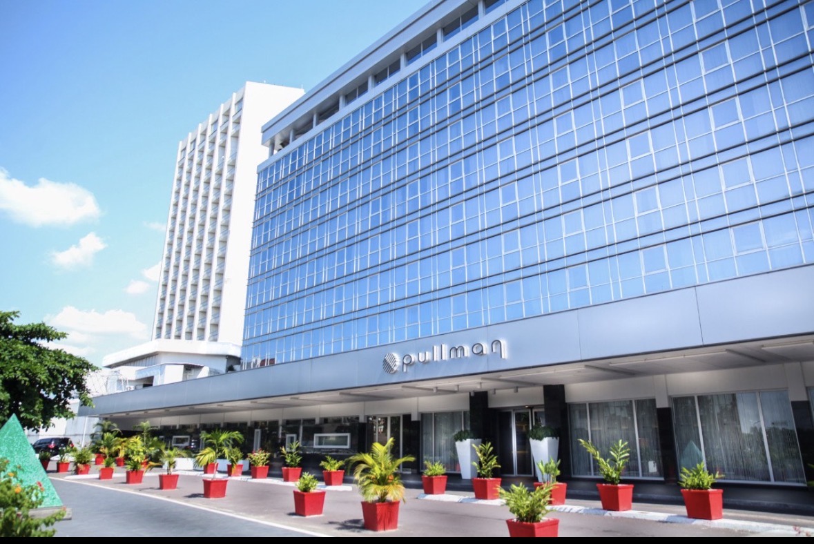 La façade du Pullman Kinshasa Grand Hôtel